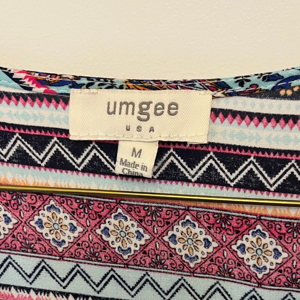 Umgee Multicolor Geometric Pattern Top - Picture 2 of 8